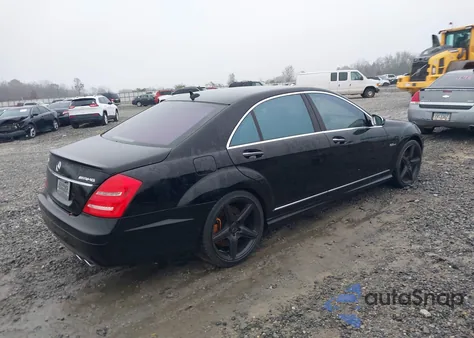 2008 Mercedes-Benz S 63 Amg z USA, uszkodzony, nr VIN WDDNG77X28A175942